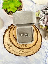 Load image into Gallery viewer, MYRA Adjustable Fidget Ring
