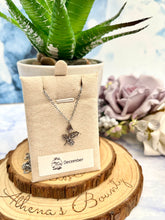 Load image into Gallery viewer, Birth Flower Necklace