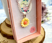 Load image into Gallery viewer, HELIANTHUS Necklace