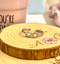 Load image into Gallery viewer, ANNESHA Adjustable Ring