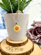 Load image into Gallery viewer, HELIANTHUS Necklace