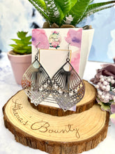 Load image into Gallery viewer, AUDREY Earrings