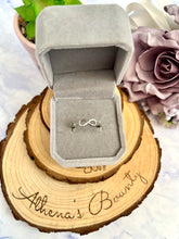 Load image into Gallery viewer, ANNESHA Adjustable Ring