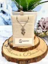 Load image into Gallery viewer, Birth Flower Necklace