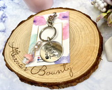 Load image into Gallery viewer, “Grandmas are mums with extra frosting” Keyring