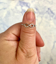 Load image into Gallery viewer, ANNESHA Adjustable Ring