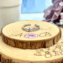 Load image into Gallery viewer, GWEN Adjustable Ring