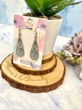 Load image into Gallery viewer, RHODES Earrings