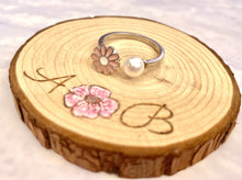 Load image into Gallery viewer, MARGUERITE Fidget Spinner Ring