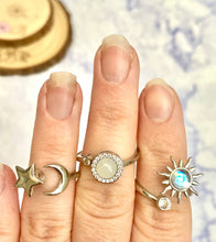 Load image into Gallery viewer, SOLEIL fidget spinner ring