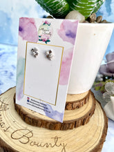 Load image into Gallery viewer, 925. Four leaf clover stud
