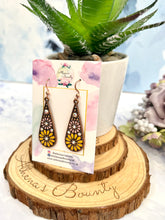 Load image into Gallery viewer, MAGGIE Earrings
