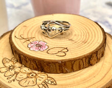 Load image into Gallery viewer, VENUS Adjustable Fidget Ring
