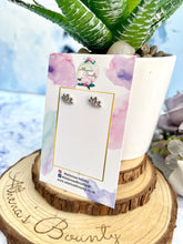 Load image into Gallery viewer, 925. Lotus Flower Stud
