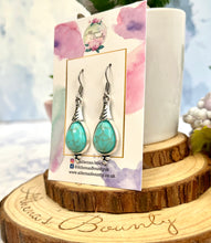 Load image into Gallery viewer, INEZ Earrings
