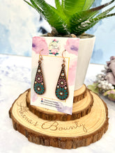 Load image into Gallery viewer, MAGGIE Earrings
