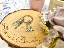 Load image into Gallery viewer, Handy dad Keyring
