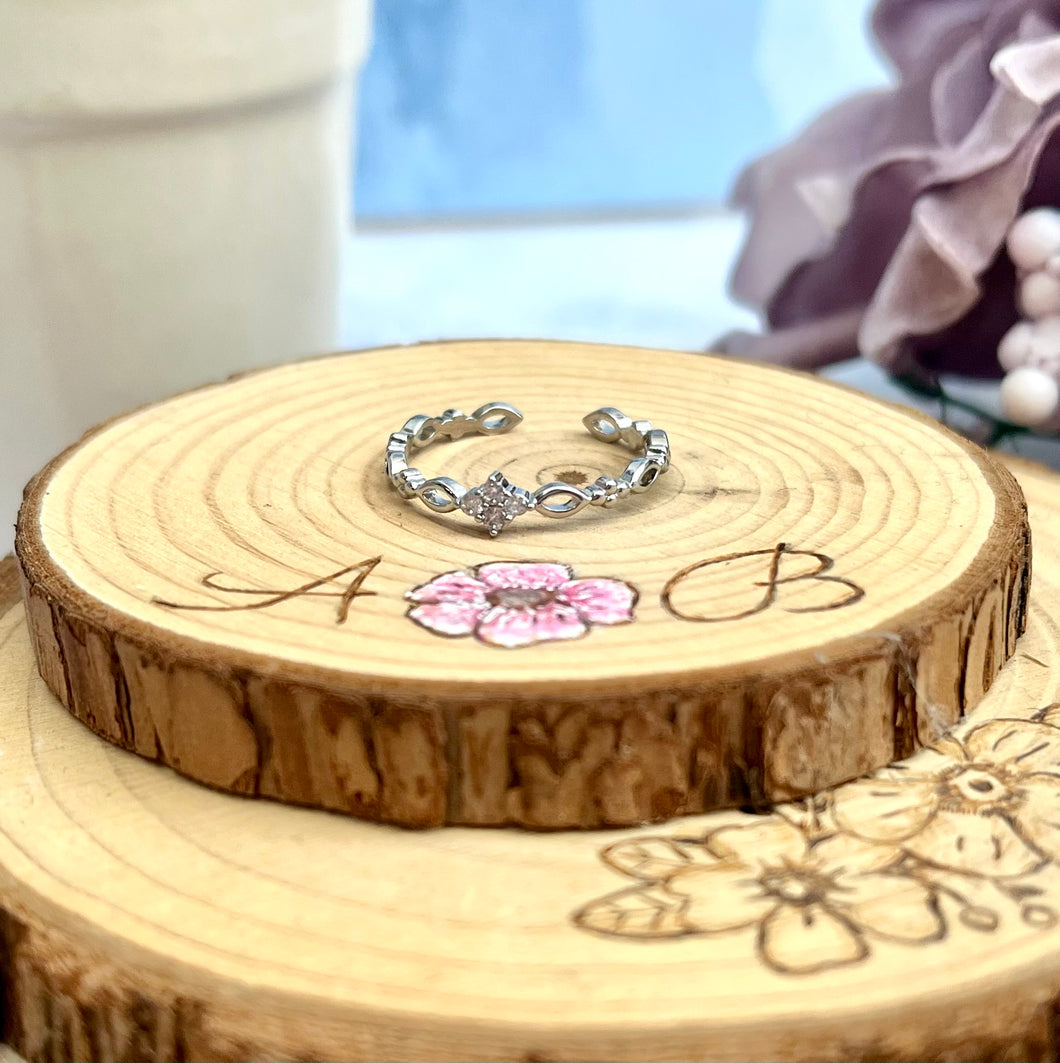 GWEN Adjustable Ring